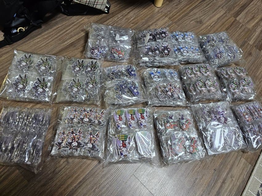 2월 일러페스때 판매할 키링 발주넣은거 도착했습니다 +샘플샷