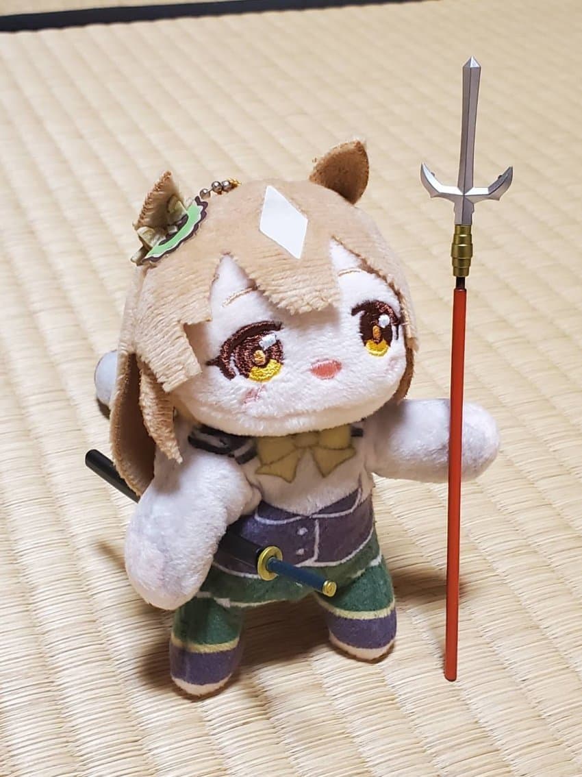 "저게 그 소문의..." "쉿! 재수 옴붙을라..."