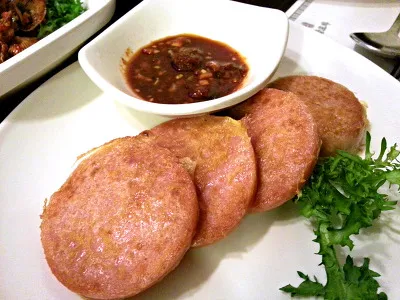 에이신한테 소시지 대접한다면서